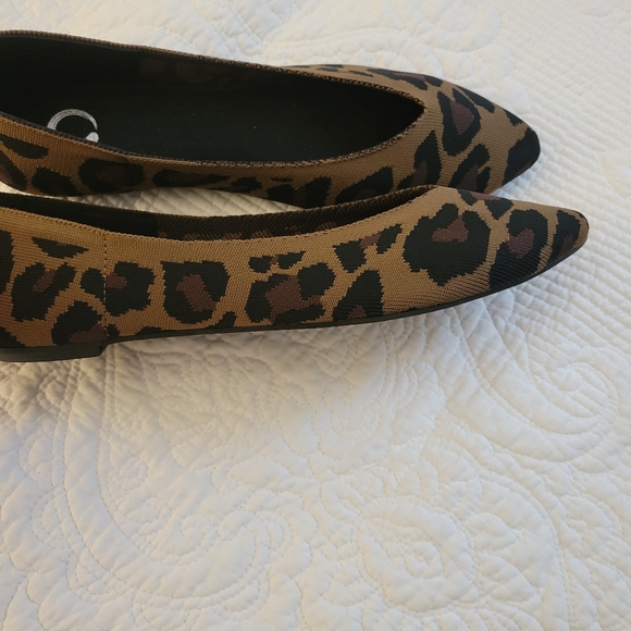 Leopard Flats - Picture 2 of 4
